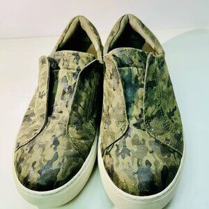 J/Slides green camo leather Heidi platform sneakers shoes sz 6.5